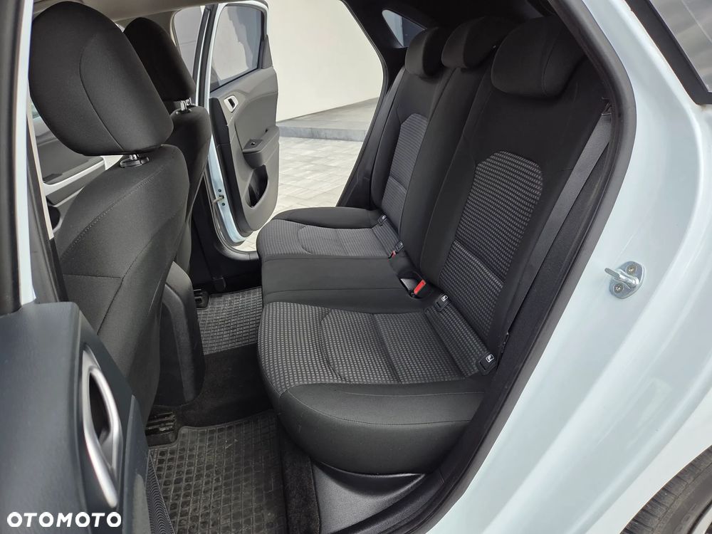 Kia Ceed 1.6 CRDi SCR M - 26