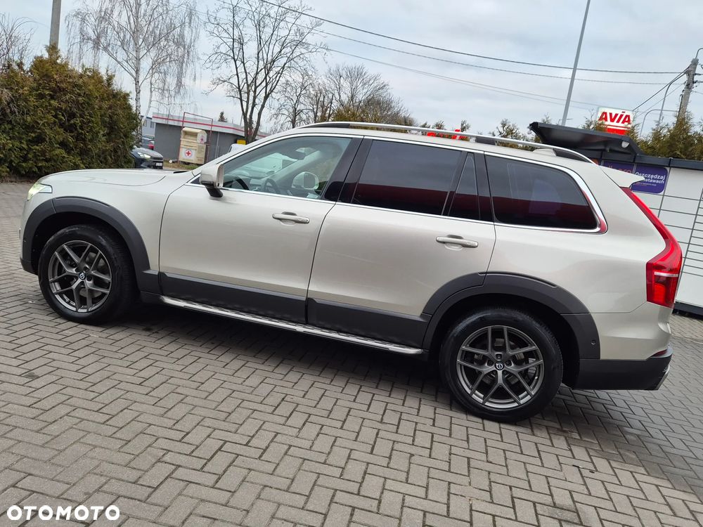 Volvo XC 90 D5 AWD Geartronic Momentum - 6