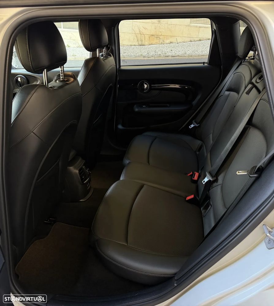 MINI Clubman Cooper D Premium Essential Auto - 24