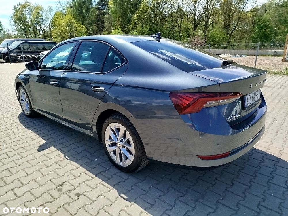 Skoda Octavia 1.5 TSI ACT Ambition - 8