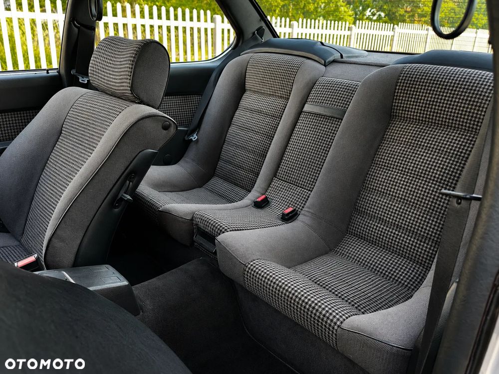 BMW Seria 6 - 12