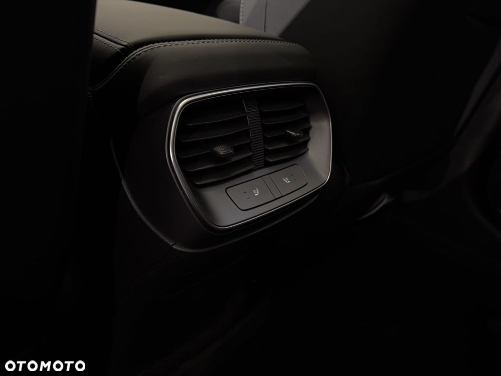 BYD Sealion 7 - 17