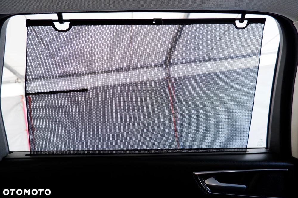 Ford S-Max - 12