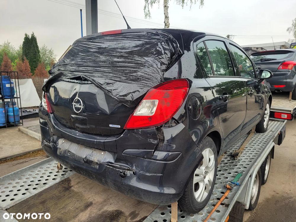 Opel Corsa 1.4 16V Innovation - 5