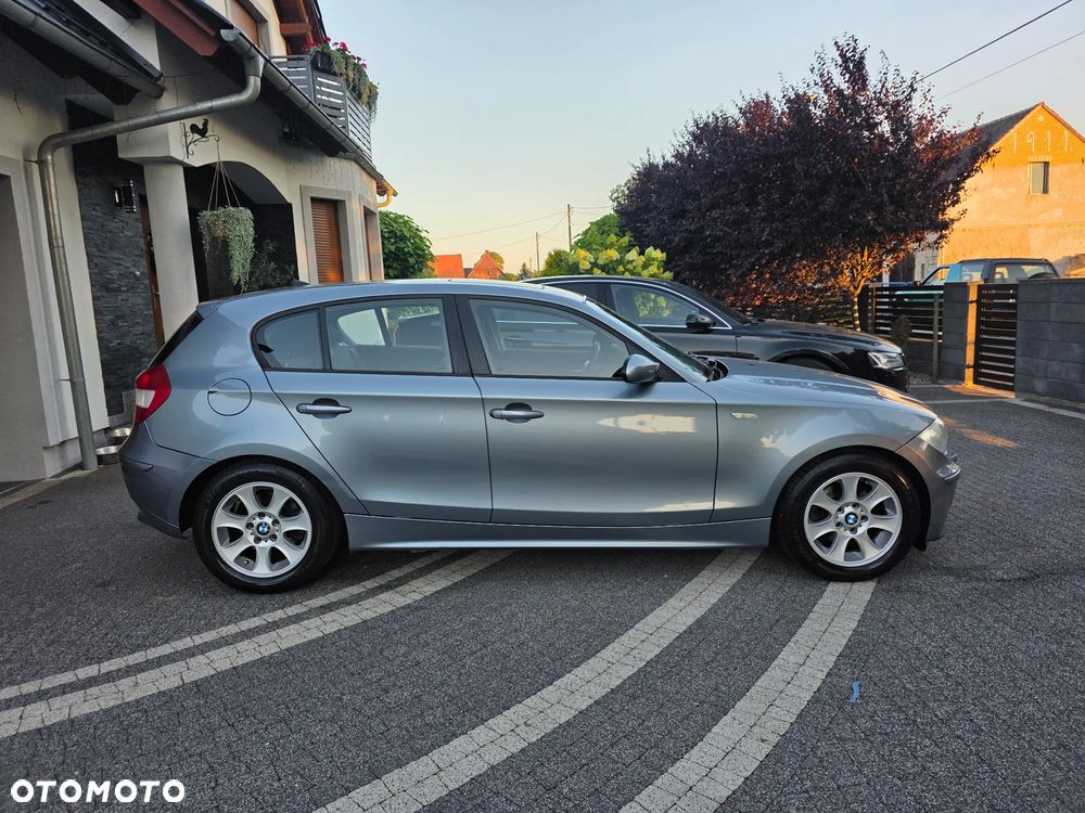 BMW Seria 1 120i - 2