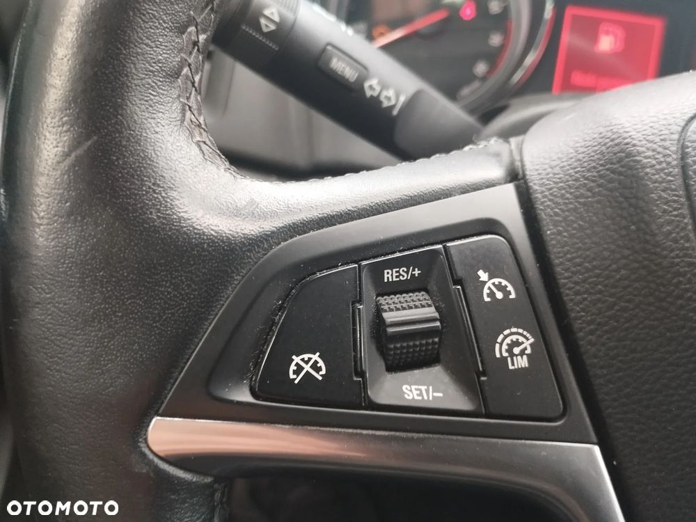 Opel Astra 1.4 Turbo Active - 26