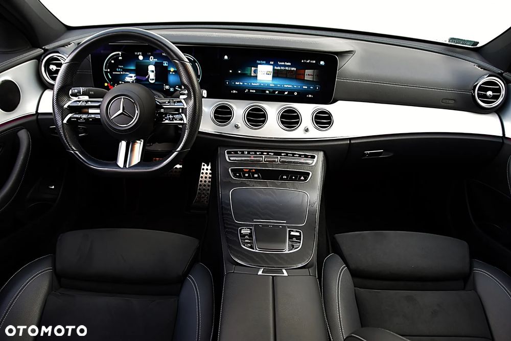 Mercedes-Benz Klasa E 220 d 4-Matic AMG - 18