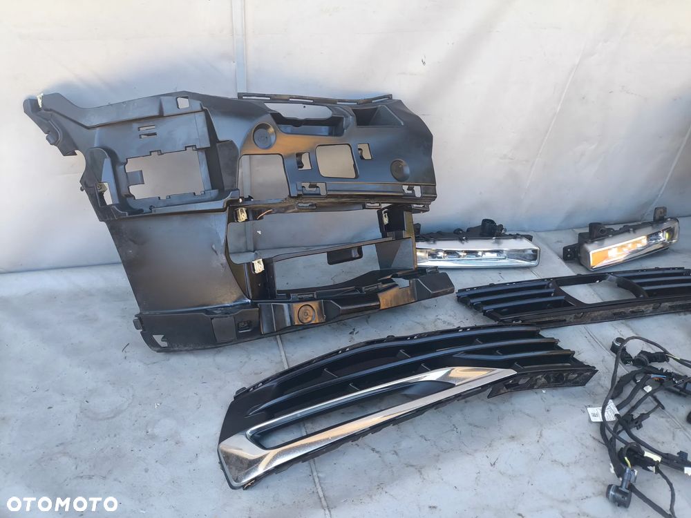 BMW G30 G31 KRATKA KRATKI ZDERZAKA HALOGEN LEWY PRAWY CHROM ŚLIZG CZUJNIKI PDC WIĄZKA INSTALACJA 7415579 7415580 7349131 7349132 15067010 - 2
