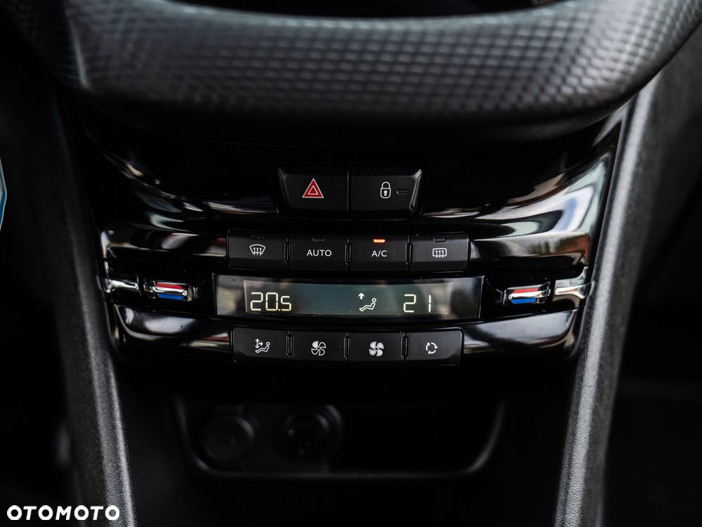 Peugeot 2008 1.2 Pure Tech Active - 32