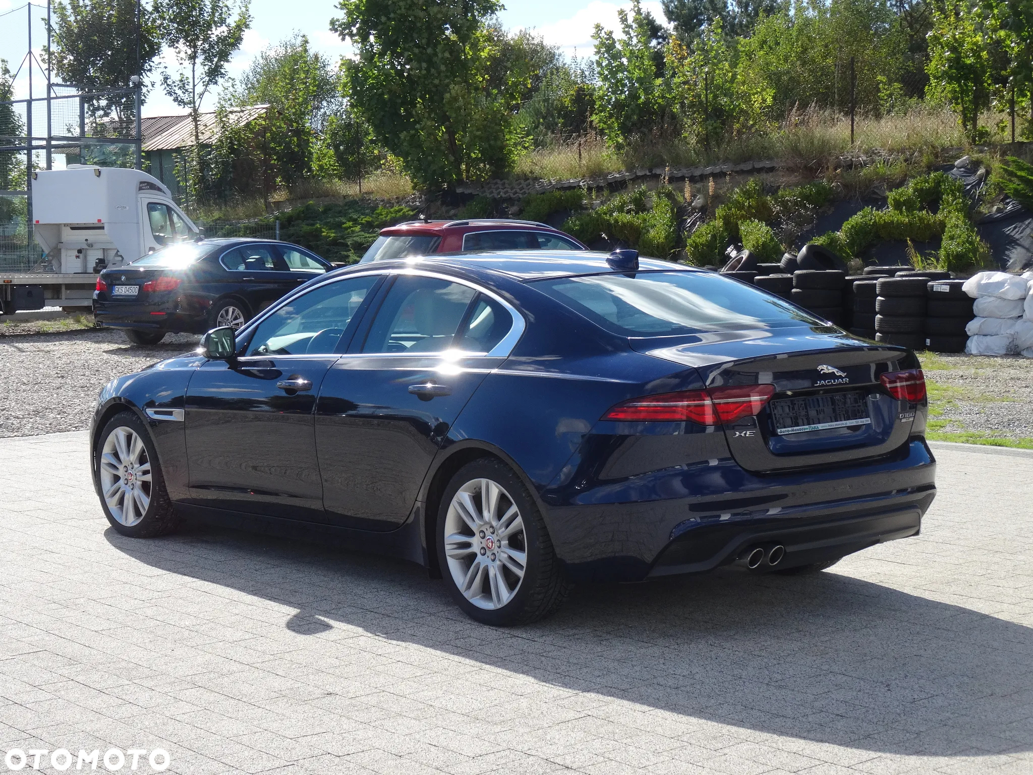 Jaguar XE 2.0 D180 R-Dynamic SE - 7
