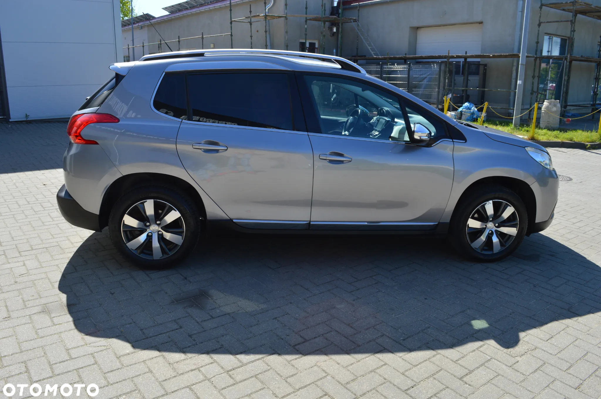 Peugeot 2008 1.6 VTi Allure - 11