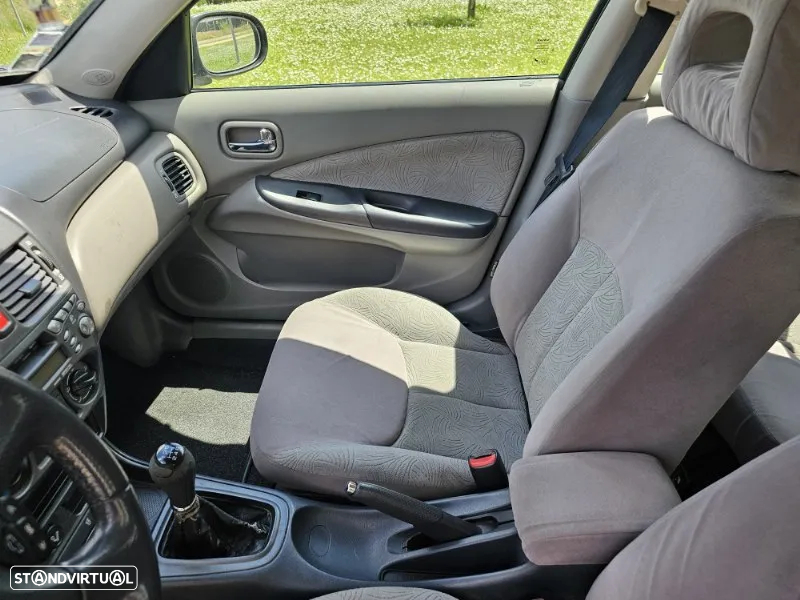 Nissan Almera 1.5 Luxury ABS+AC - 16