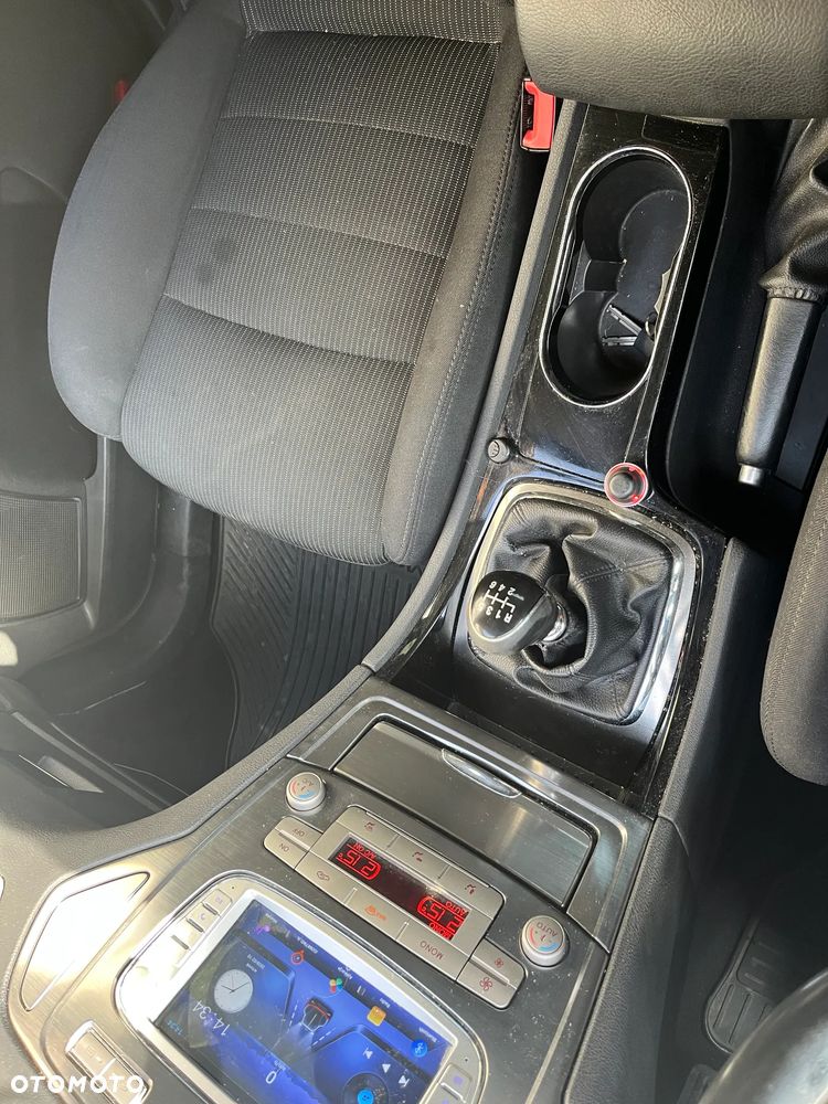 Ford Mondeo 2.0 TDCi Ambiente - 9