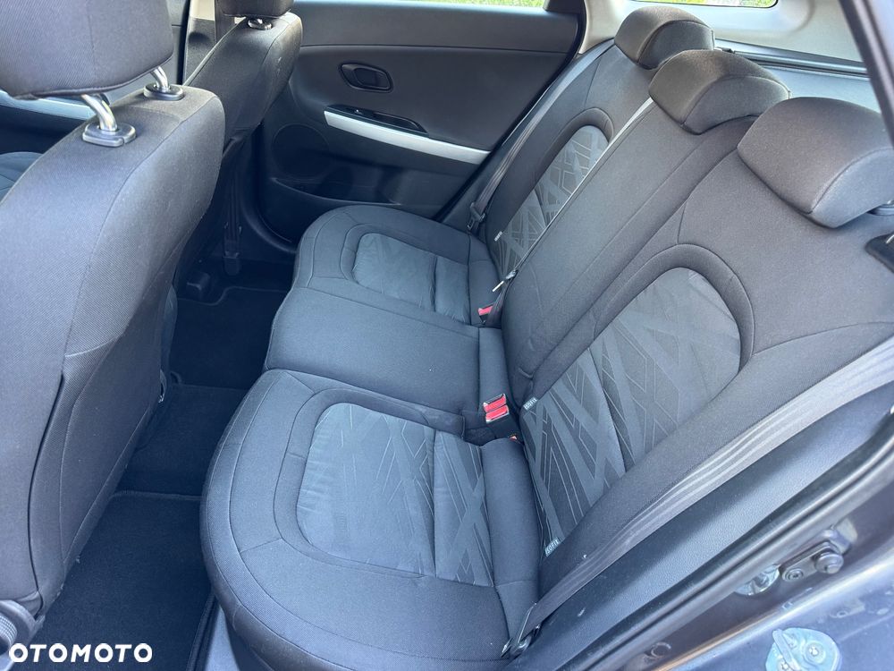 Kia Ceed 1.6 GDI ISG Dream Team Edition - 12