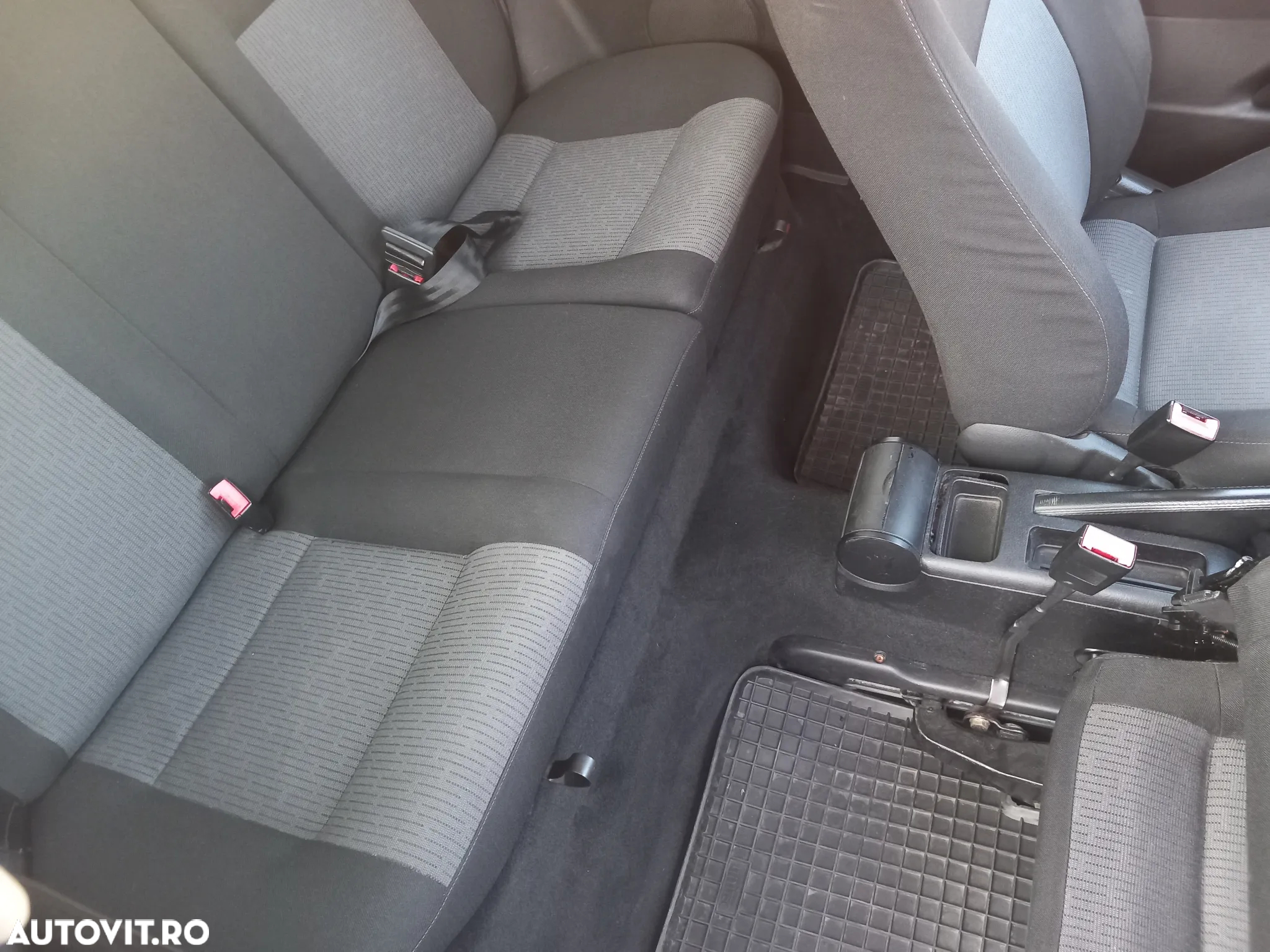 Volkswagen Golf 1.6 - 17