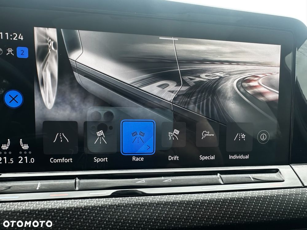 Volkswagen Golf - 28