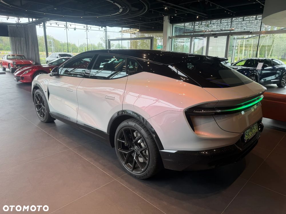 Lotus Eletre - 4