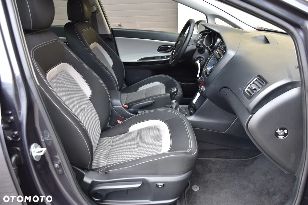 Kia Ceed 1.4 CVVT Dream-Team Edition - 22