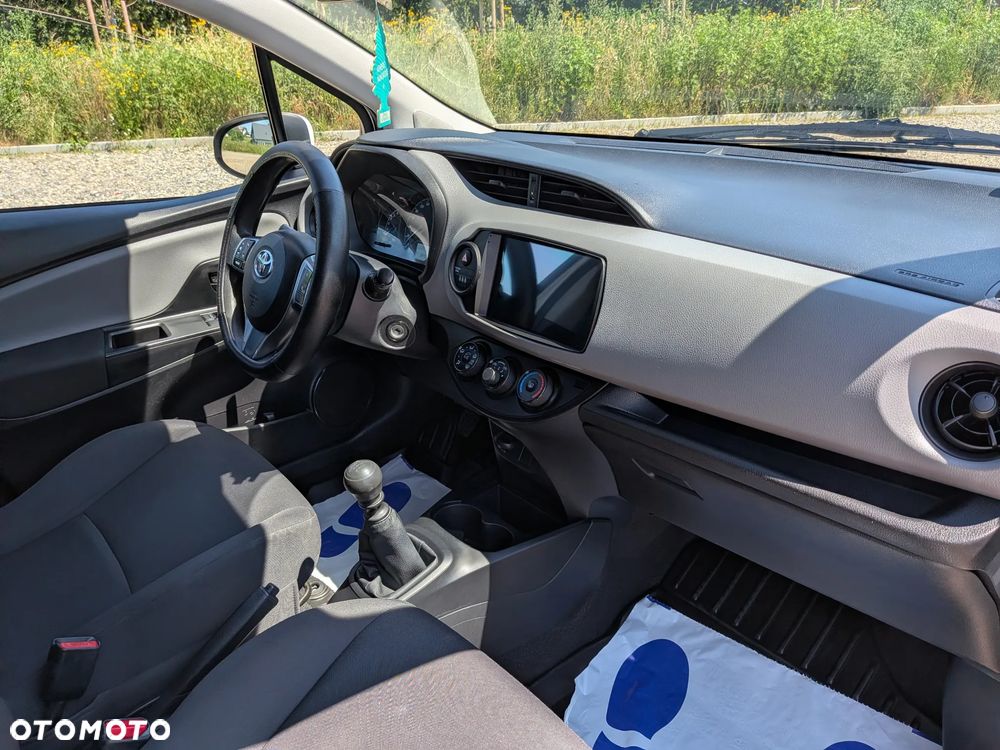 Toyota Yaris 1.5 Premium - 19
