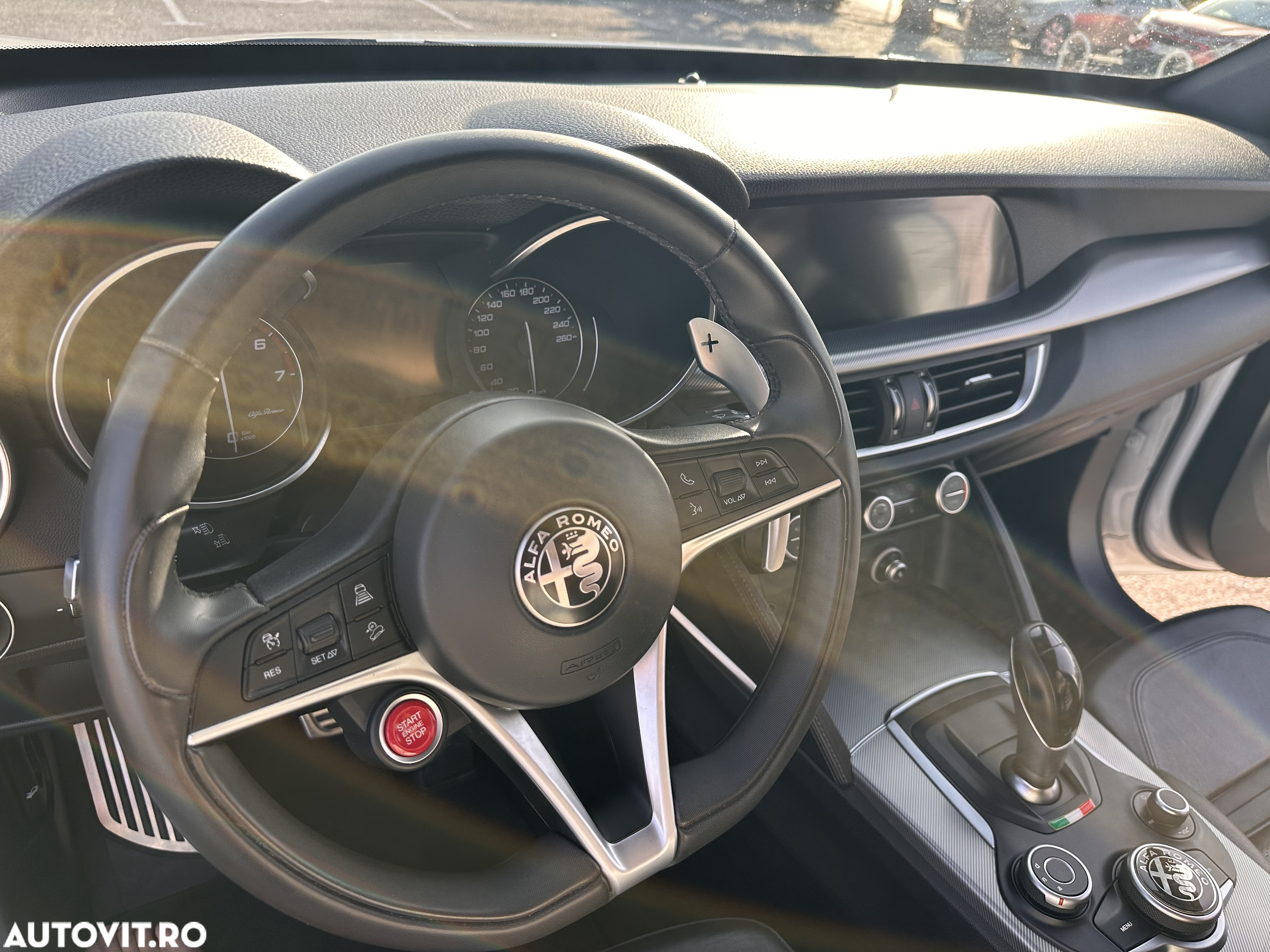 Alfa Romeo Stelvio 2.0 Turbo 16V AT8-Q4 Veloce Ti - 8