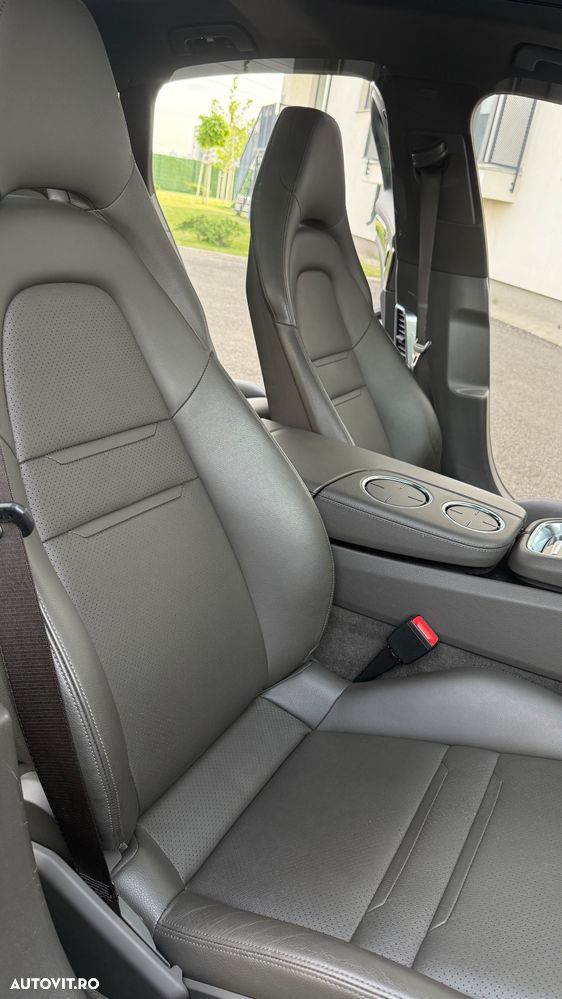Porsche Panamera 4 - 21