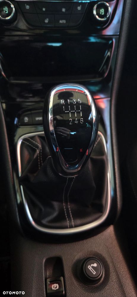 Opel Astra 1.4 Turbo Start/Stop Innovation - 28