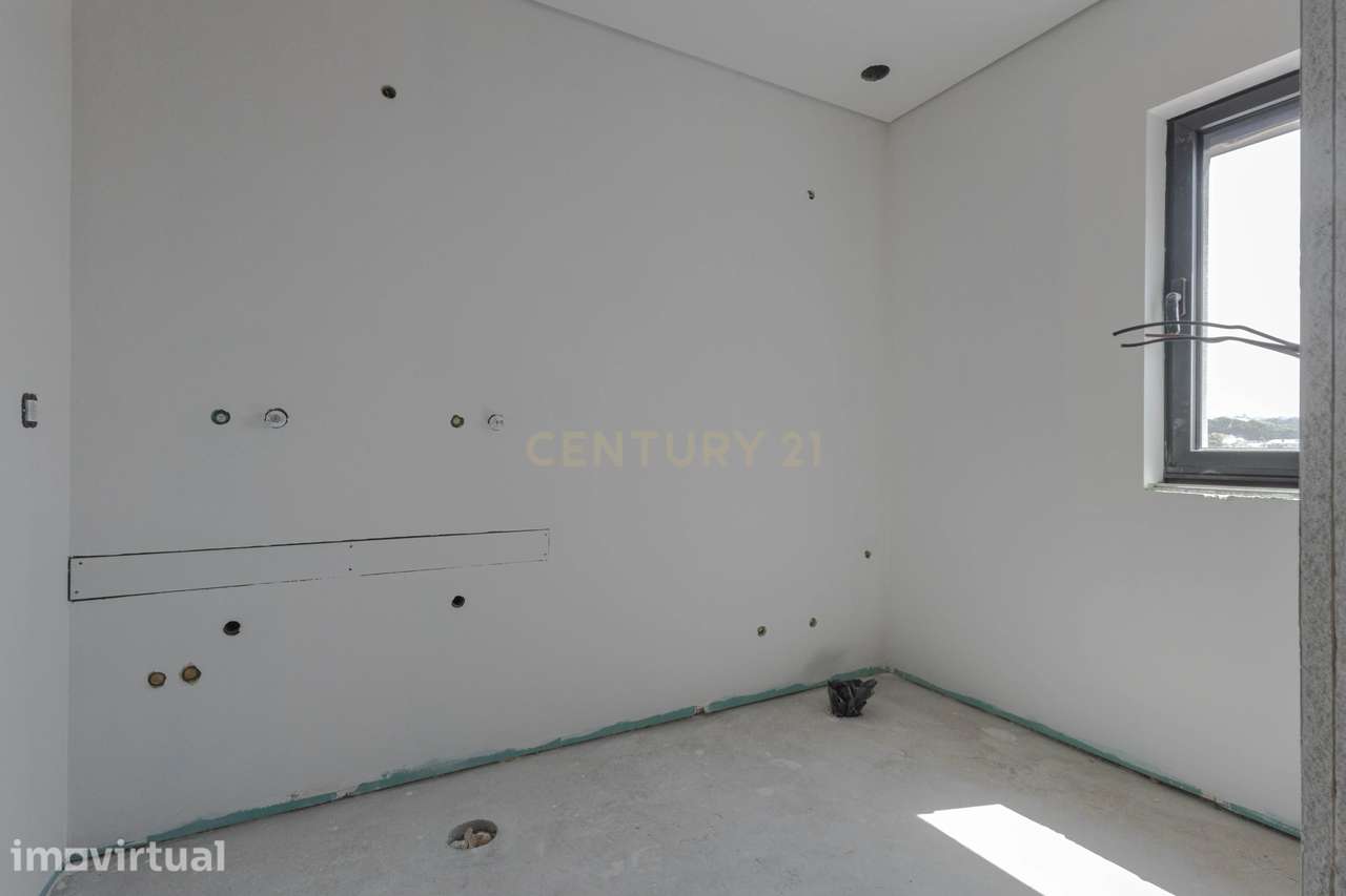 Apartamento T2+1(T3) último piso na cobertura com vista mar, com garag - Grande imagem: 5/25