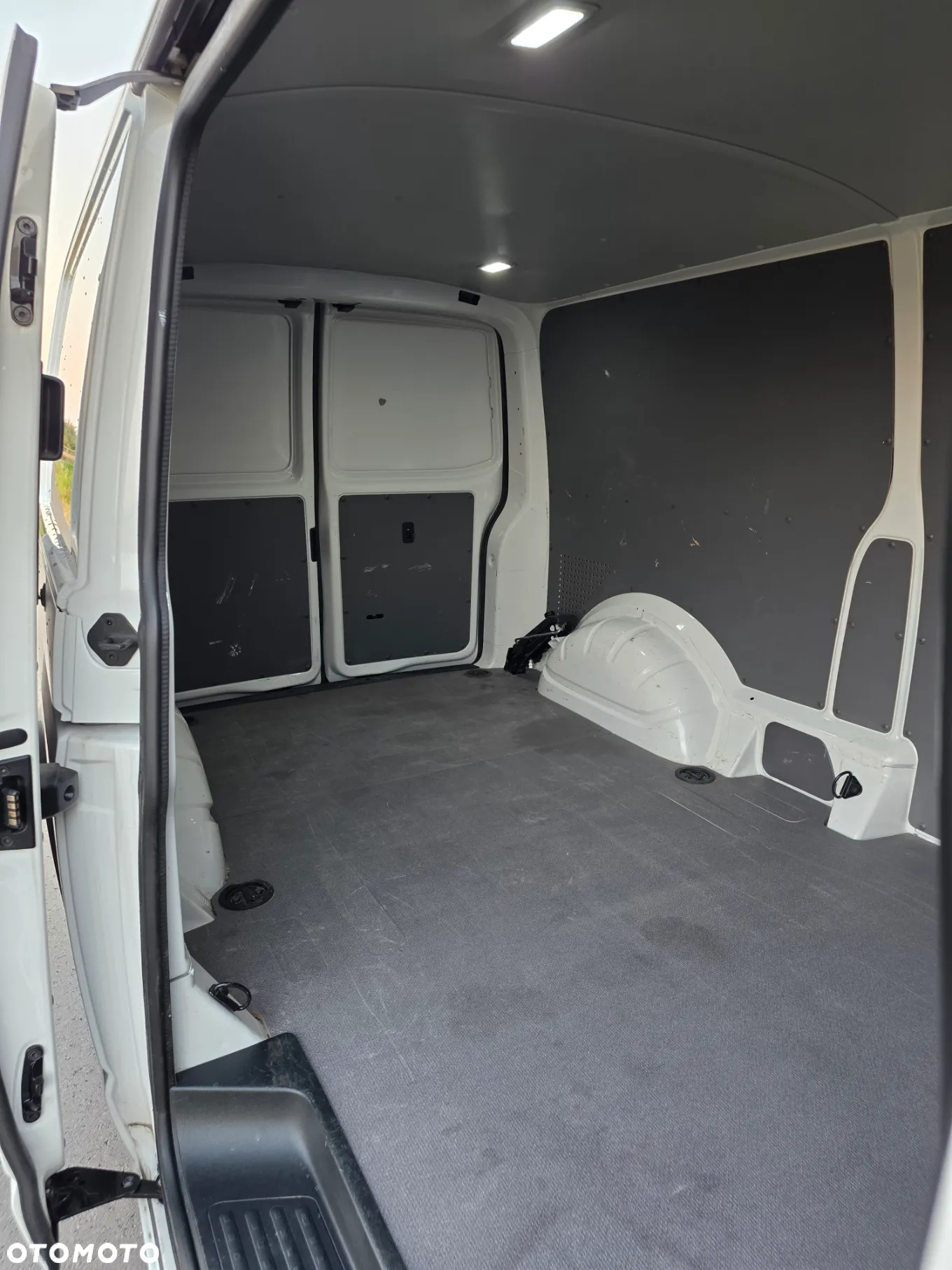 Volkswagen Transporter - 13