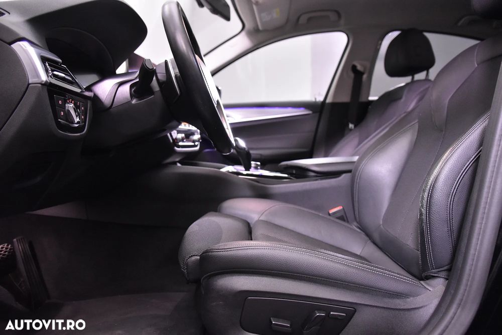 BMW Seria 5 520d Aut. - 26