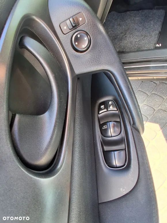 Nissan Qashqai 1.5 dCi N-Connecta - 17