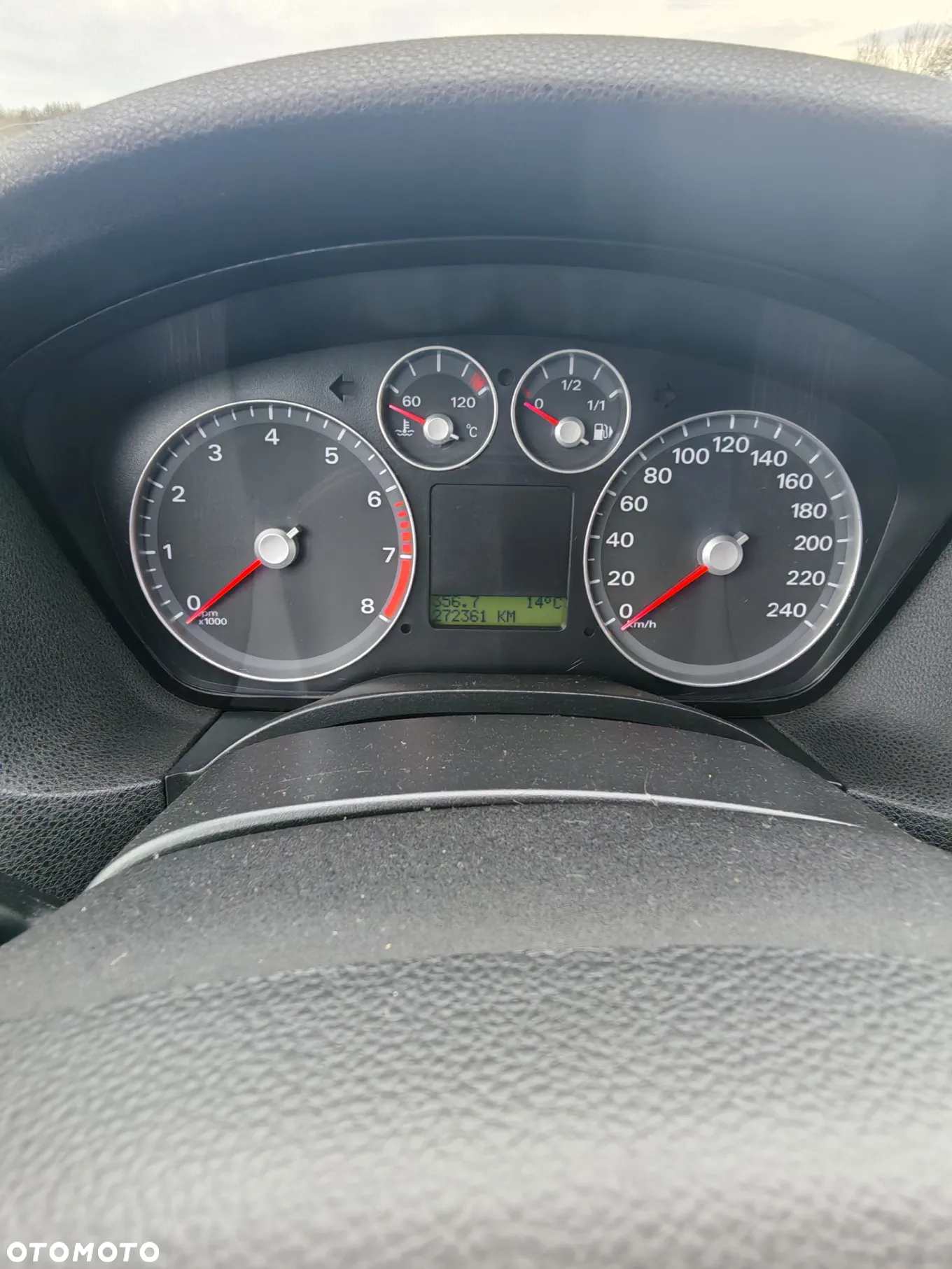 Ford Focus 2.0 16V Ghia - 8