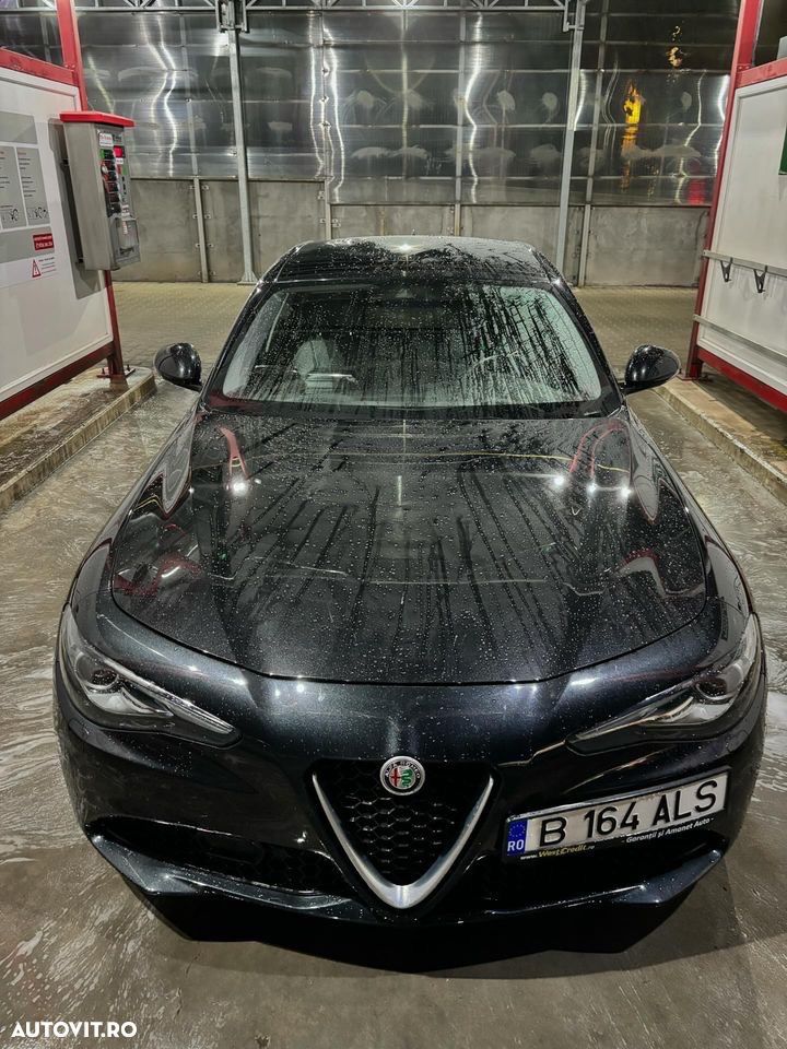 Alfa Romeo Giulia 2.2 Diesel AT8 Executive - 3