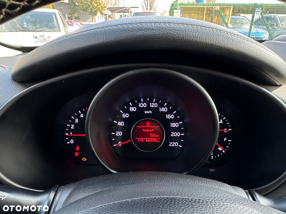 Kia Soul 1.6 CRDI Automatik UEFA EURO 2016 - 13