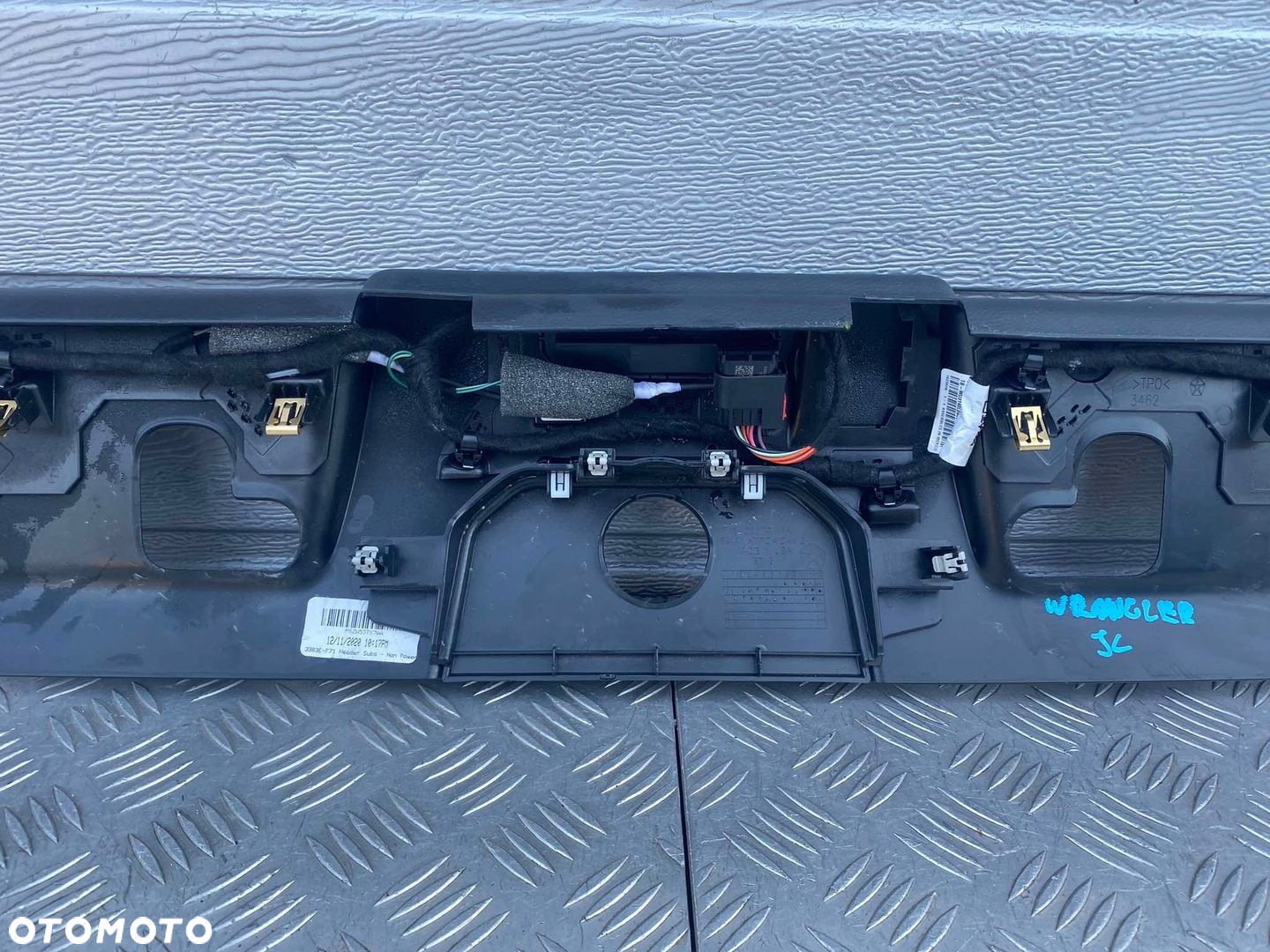 JEEP WRANGLER JL PLASTIK DACH NAD SZYBE PRZÓD OSŁONA 6ZW53TX7AA - 7