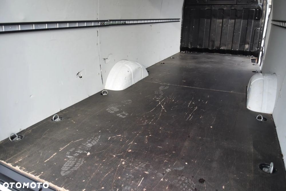 Iveco DAILY MAXI 35S14 / 2.3 - 140 KM / AUTOMAT HI-MATIC / NOWY MODEL / 3 OSOBY / DOSTAWCZE / BLASZAK / KAMERA COFANIA / TEMPOMAT / KLIMA / 2022 / SERWISOWANY / SPROWADZONY Z NIEMIEC - 21