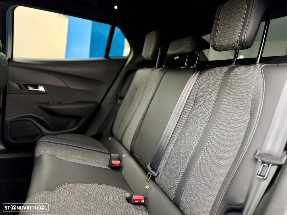 Peugeot 2008 1.2 PureTech Allure Pack - 14