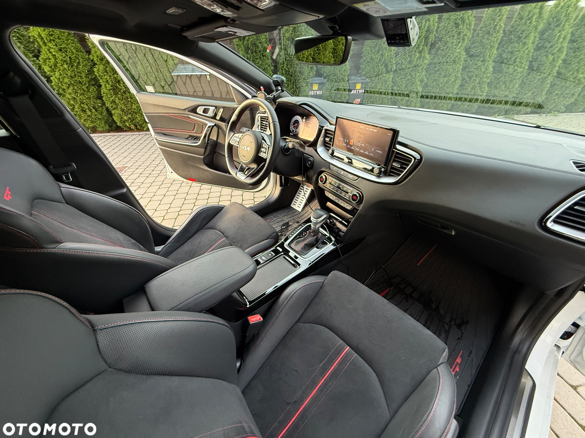 Kia ProCeed 1.6 T-GDI GT DCT - 24