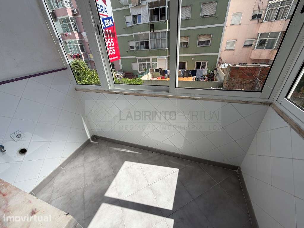 Arrenda-se T2 em Odivelas, perto do metro - Grande imagem: 2/11