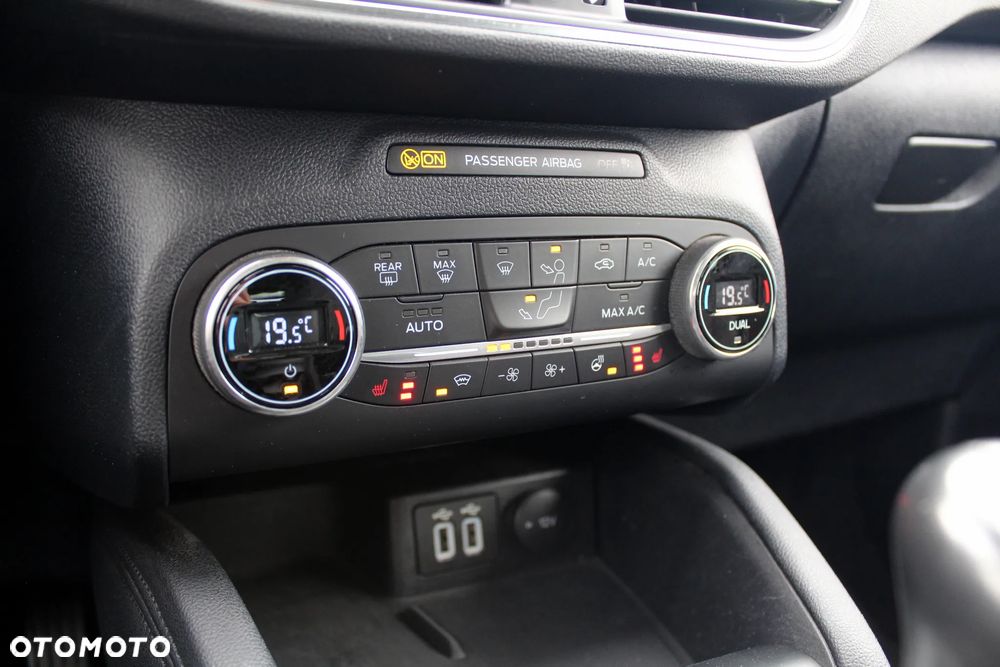 Ford Kuga 2.0 EcoBlue Hybrid TITANIUM X - 30