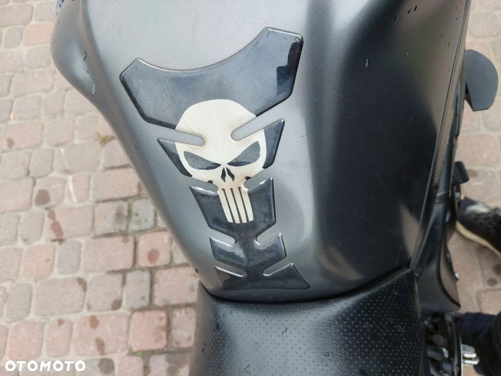 Yamaha FZ8 - 14