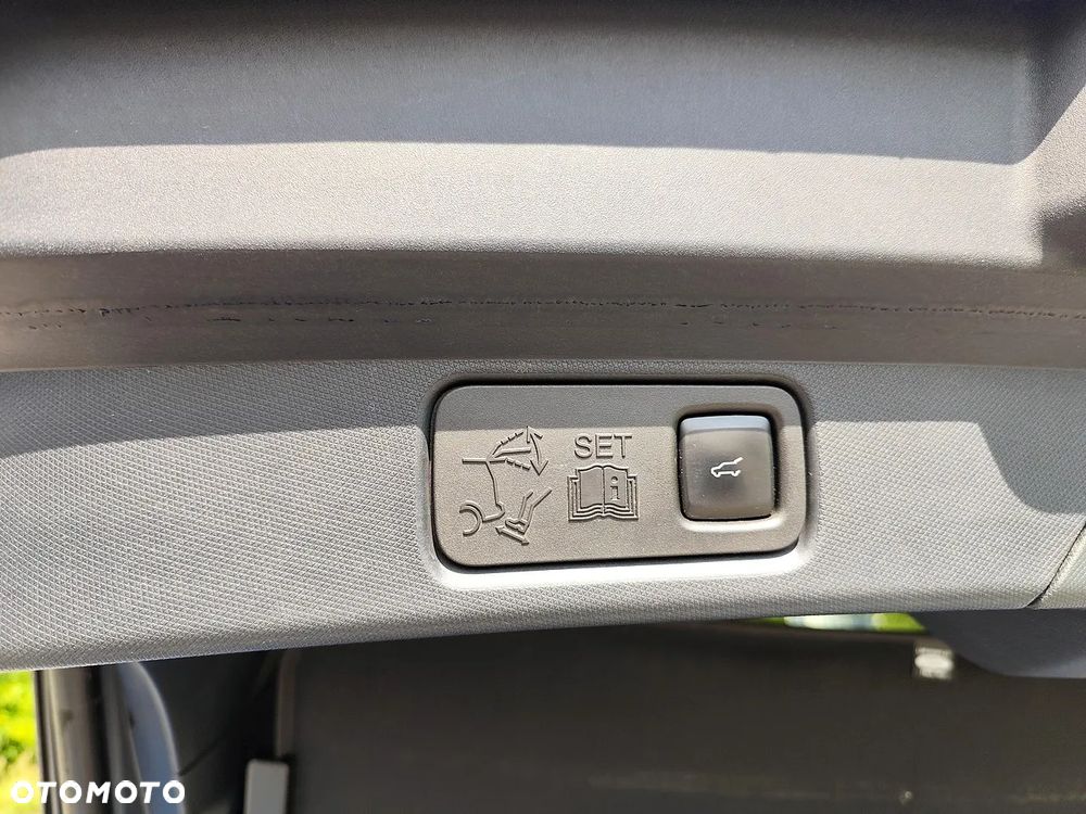 Ford Mustang Mach-E 91 kWh AWD Premium - 13