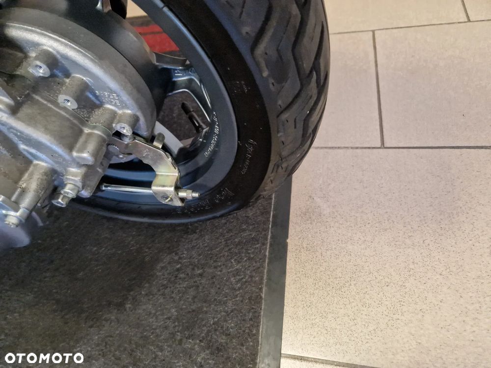 Aprilia SX - 12