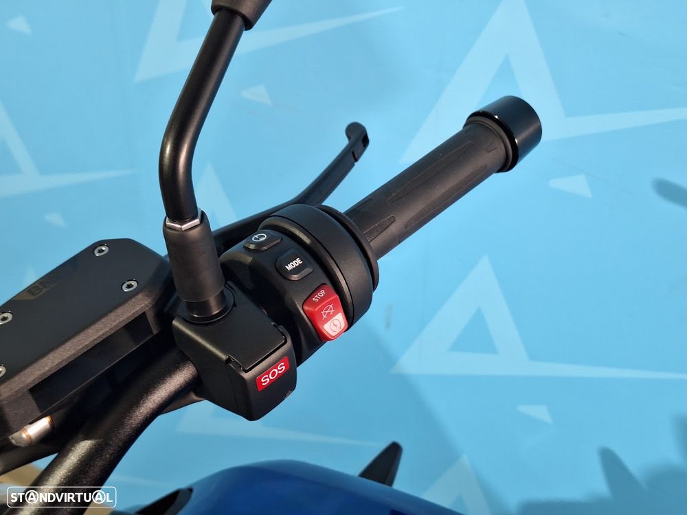 BMW R 1300 R - 9