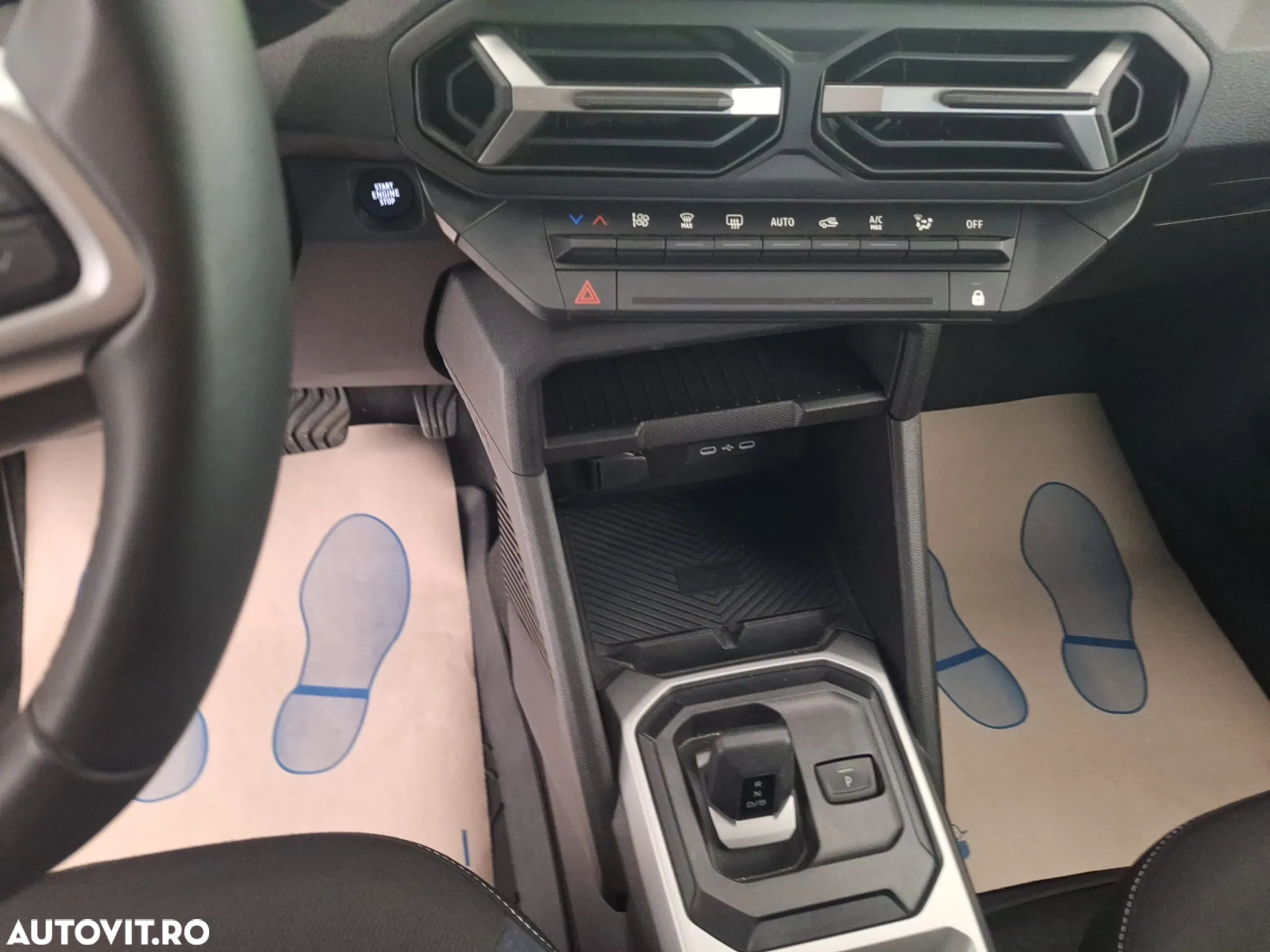 Dacia Duster HEV 140 Journey - 12