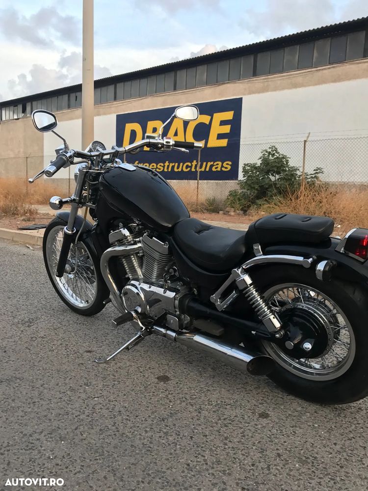 Suzuki VS 800GL Intruder - 5