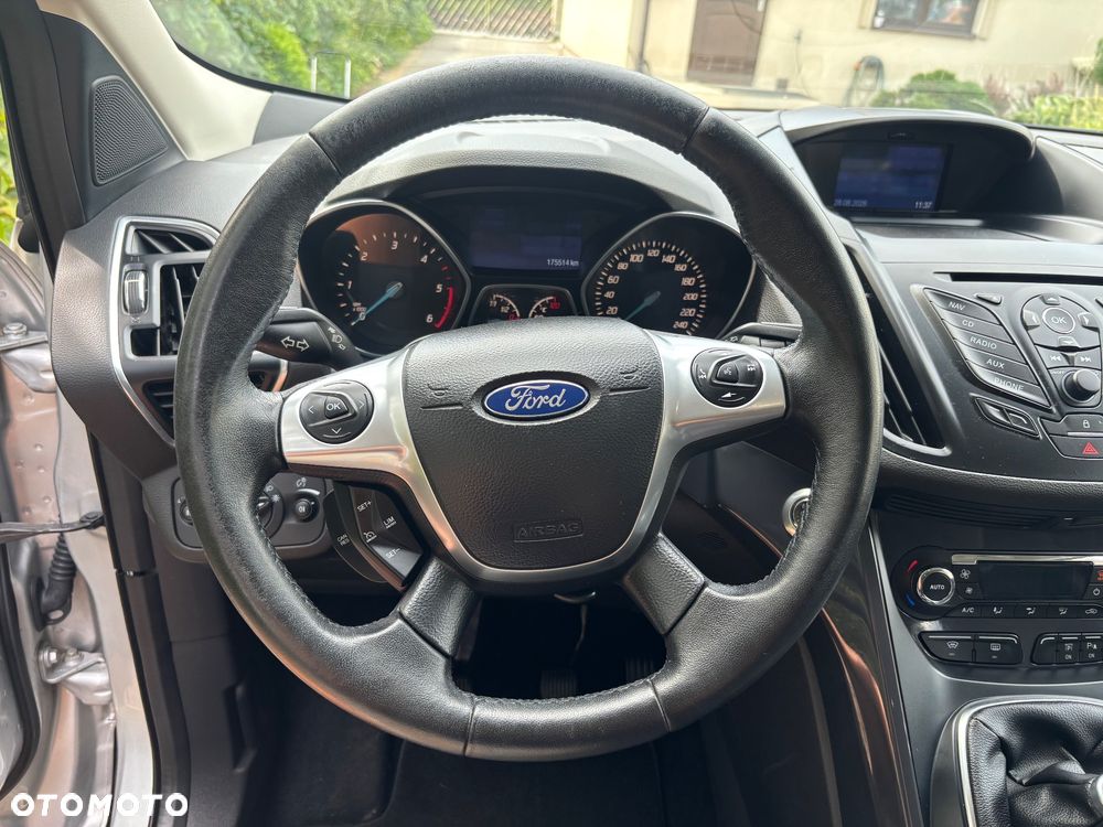 Ford Kuga 2.0 TDCi 2x4 Titanium - 20