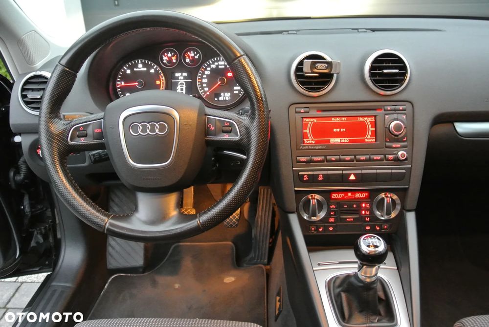 Audi A3 Sportback 2.0 TDI DPF Ambition - 14