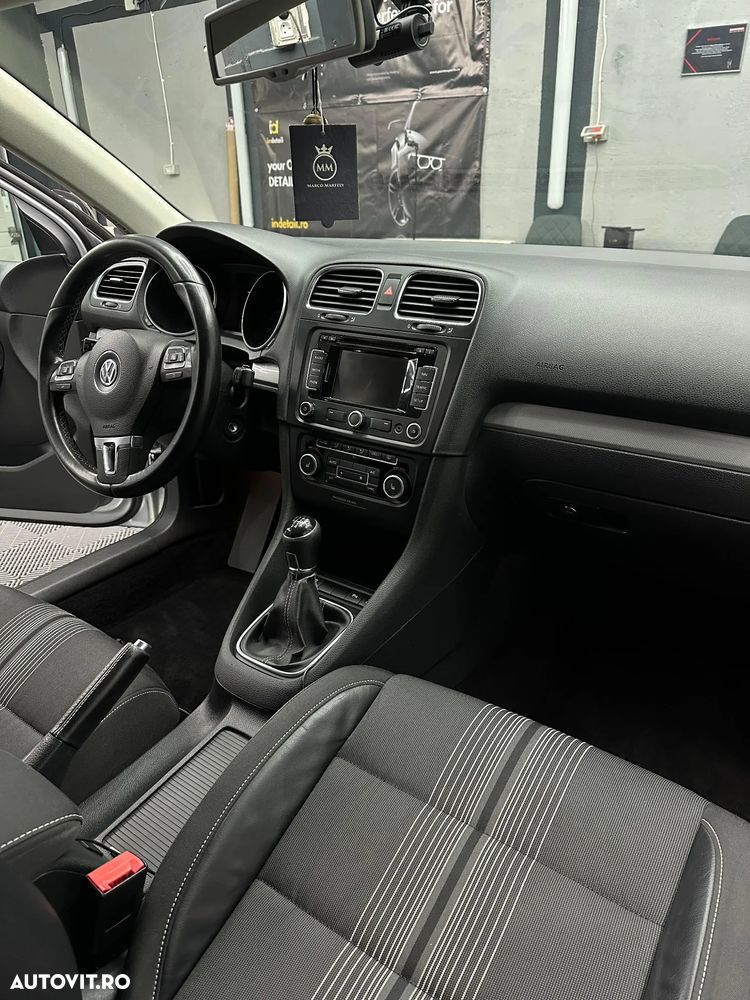 Volkswagen Golf 1.6 TDI DPF Highline - 12