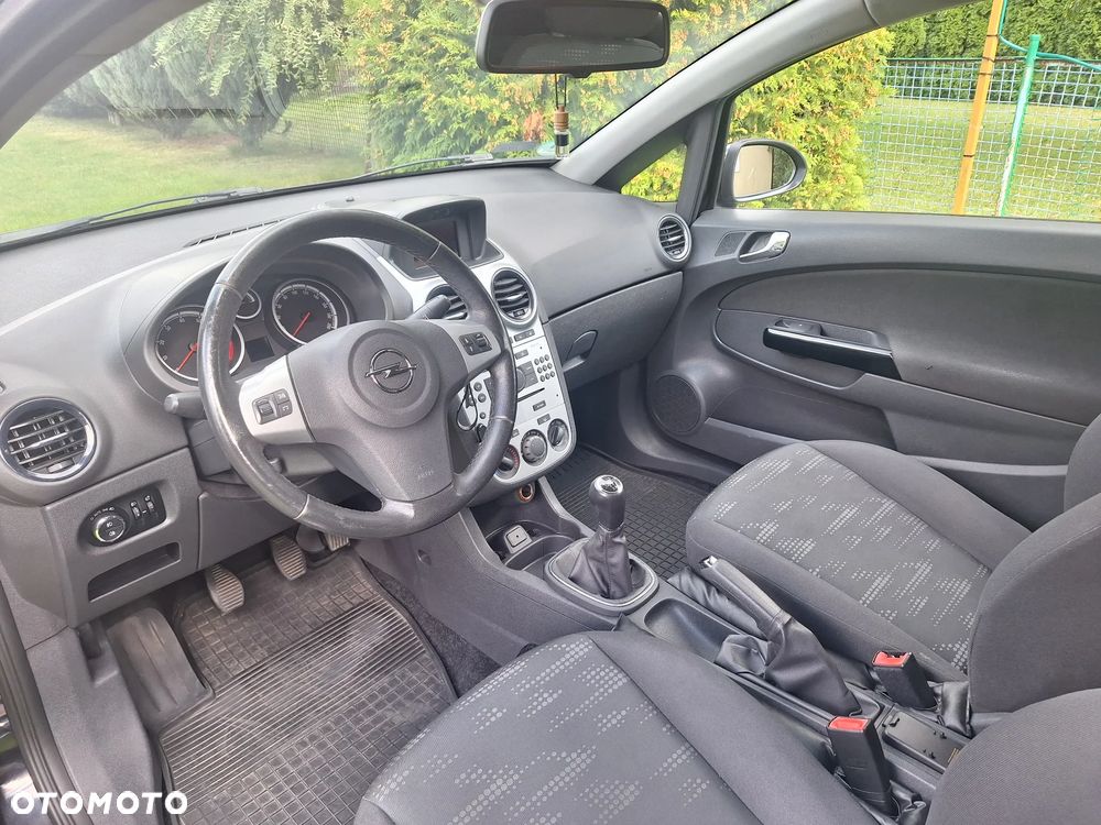 Opel Corsa 1.4 16V 150 Jahre - 7