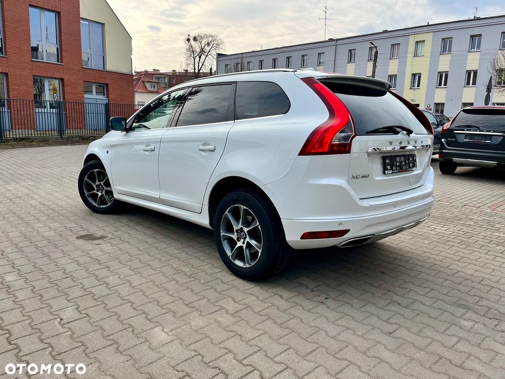 Volvo XC 60 D4 Drive-E Ocean Race - 12